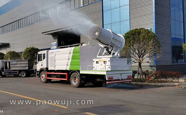 霧炮機塔吊噴淋如何配合治理工地粉塵？